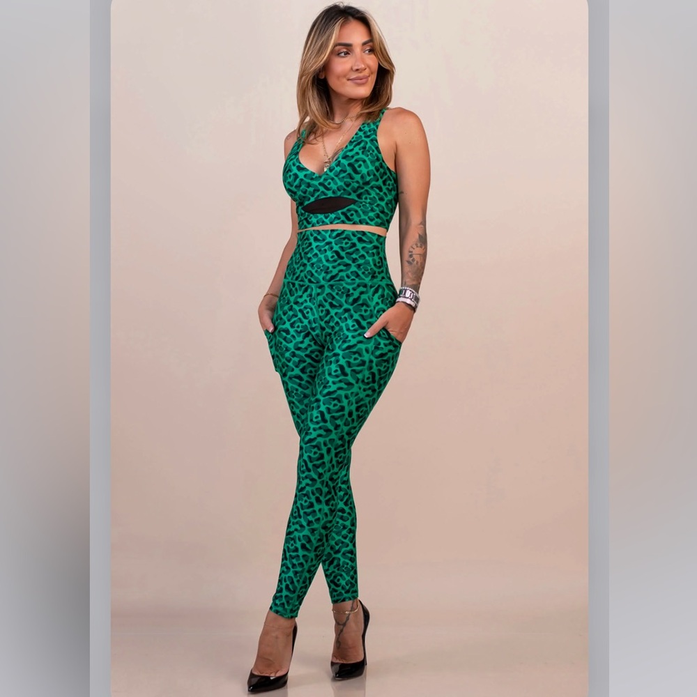 By Egreis: Green Leopard Print High-Waisted Leggings